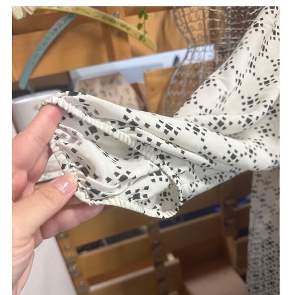 Black Rainn Pullover Blouse Size 3X in Cream, Black, and Gray - Picture 5 of 7